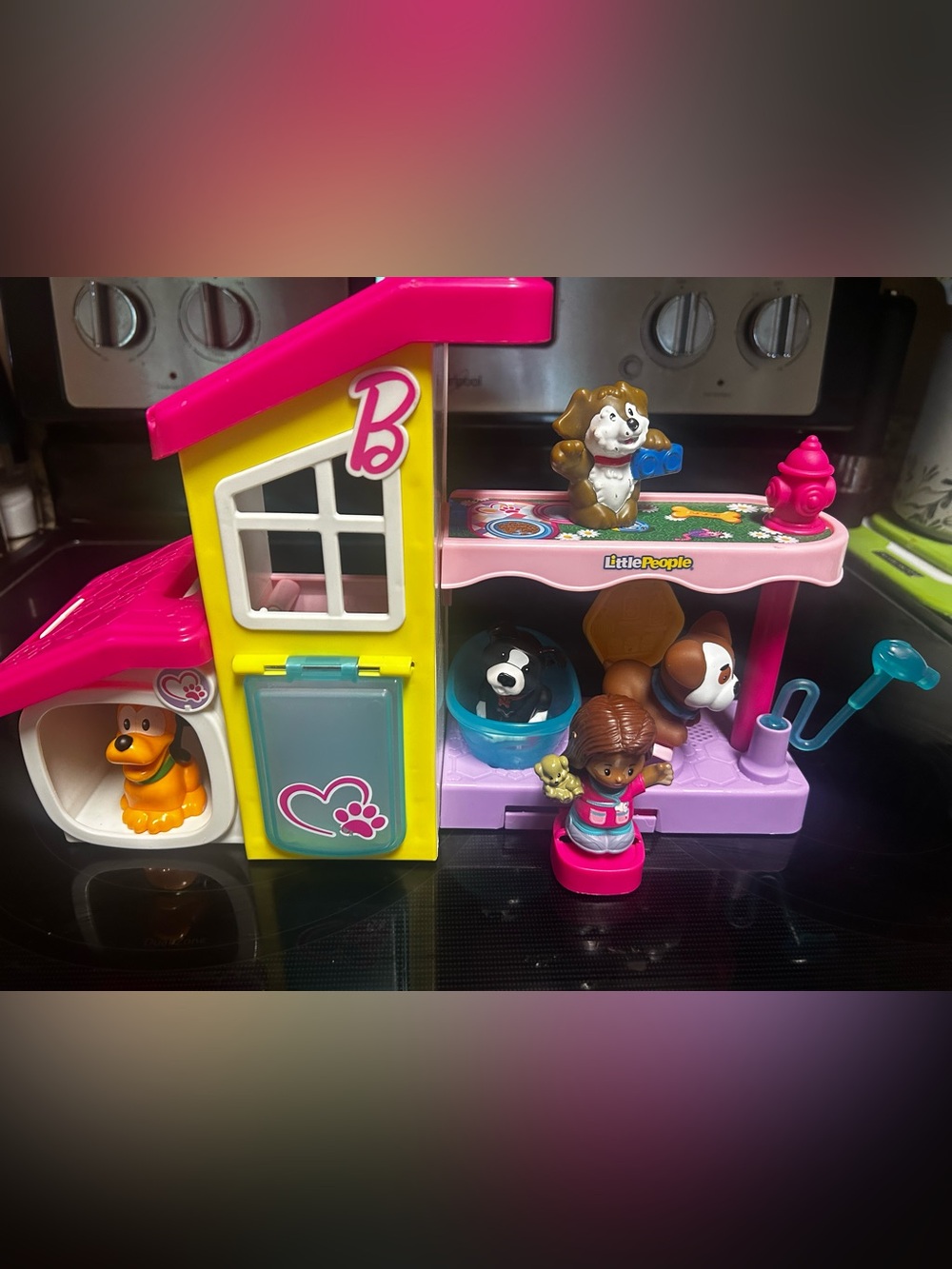 Fisher-Price Little People Pet Salon Set w/ 4 Dog Figures & Salon Girl